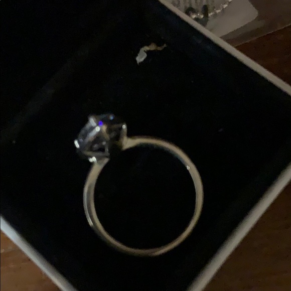 Pandora teardrop ring new size 7 - Picture 3 of 4